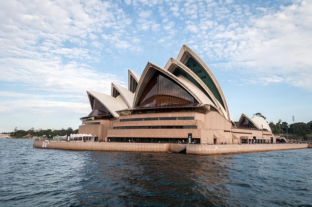 Free Sydney Opera photo and picture