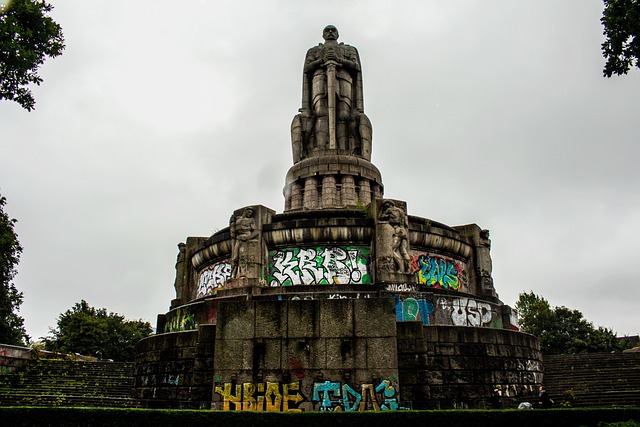 Free Hamburg Statue photo and picture