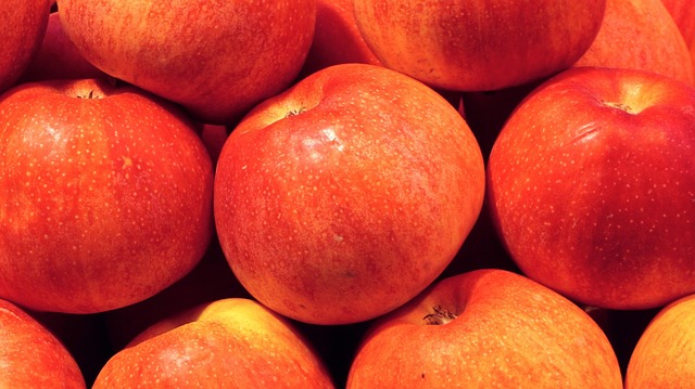 Free Apples Fruit Stand photo and picture