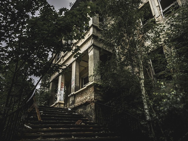 Lugar Perdido, Horror, Prédio Abandonado