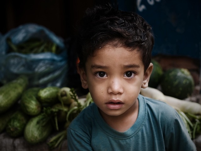 Free Child Sell Vegetables photo and picture