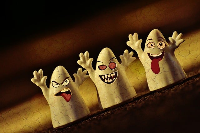 Free halloween ghosts happy halloween illustration