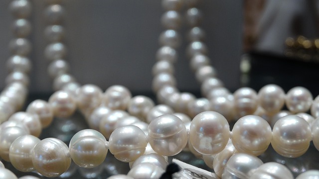 Free Pearls Jewelry photo and picture