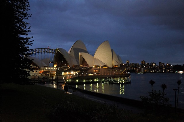 Free Sydney Opera photo and picture