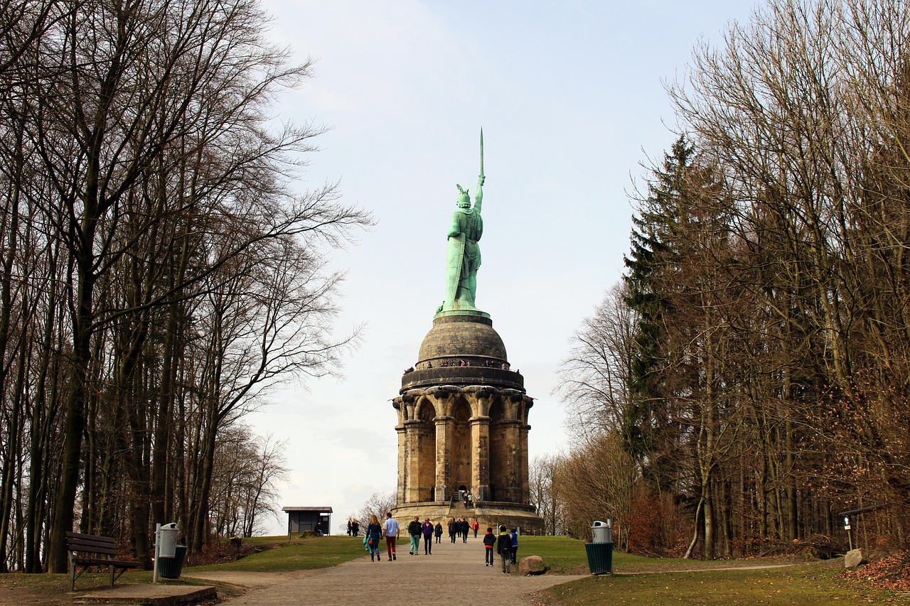 10-kostenlose-das-hermannsdenkmal-und-hermannsdenkmal-bilder-pixabay