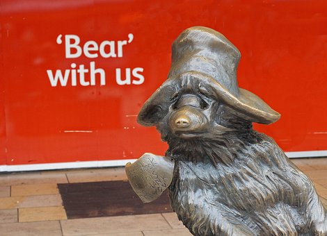 Paddington, Bear, Bear With Us, Station