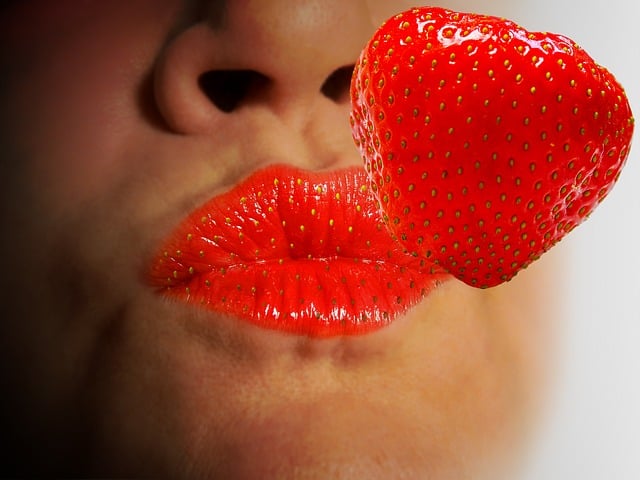 Free lips kiss red illustration