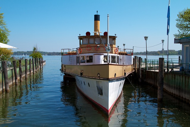 Free Chiemsee Lake photo and picture