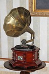 gramophone, turntable, shellac disc