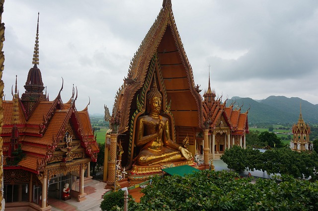 Free Wat Tham Sua Tiger Cave Temple photo and picture