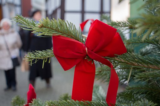 Free Ribbon Christmas Tree photo and picture