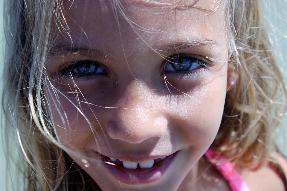 Wundersch Ne Teen Kalisi Mit Blauen Augen Telegraph