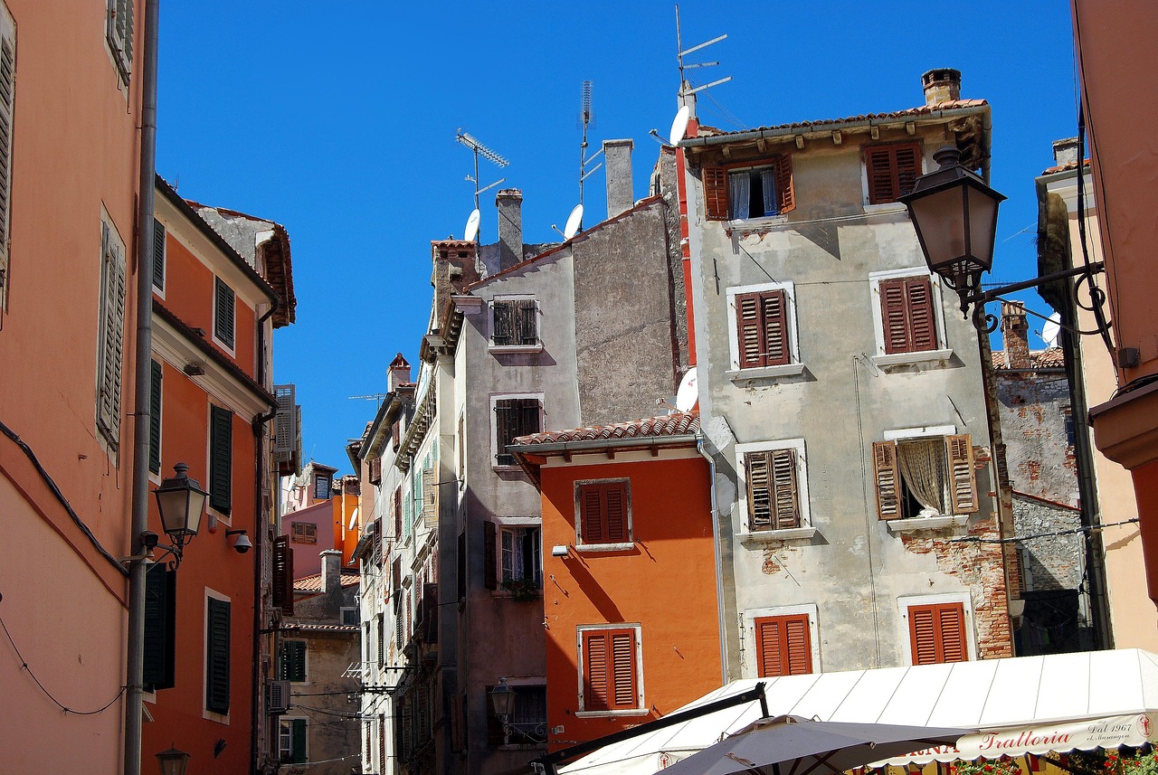 Town - free online jigsaw puzzle photo