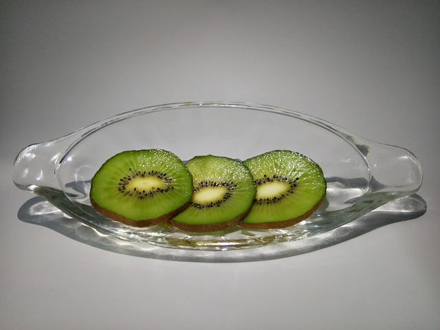 Free Kiwi Kiwi Slices photo and picture