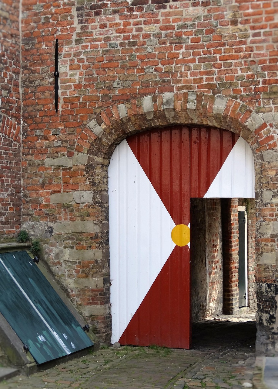 Gate Old Town Centre - Free photo on Pixabay - Pixabay