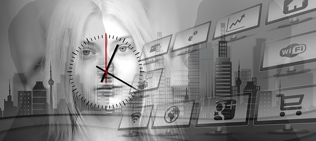 Free woman face clock illustration