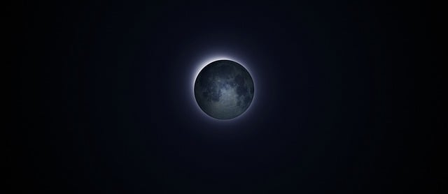 Mysterie, Eclips, Achtergrond