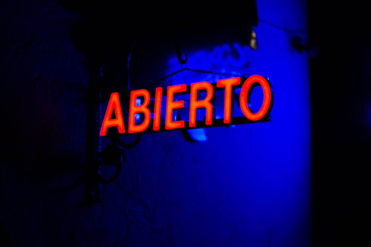 Neon Signs - free online jigsaw puzzle photo