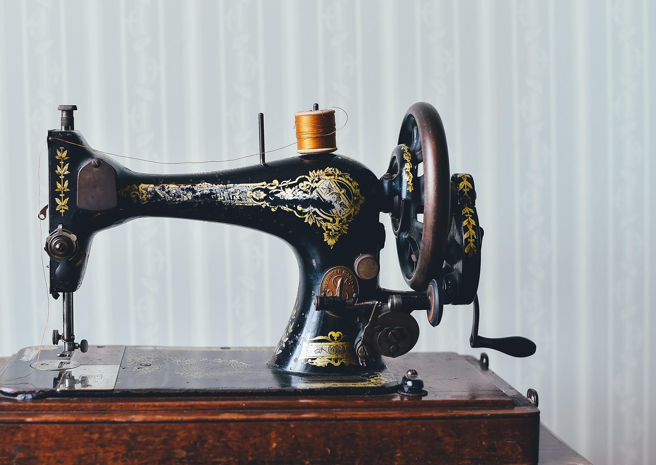 10 000 Free Sewing Machine Sewing Images Pixabay