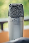 blurred background, bokeh, close up