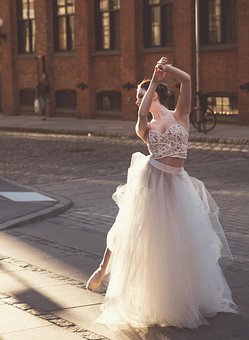 Ballett Unternehmenskauf gmbh eigene anteile kaufen gmbh anteile kaufen notar Ballett gmbh firmenmantel kaufen Kapitalgesellschaften