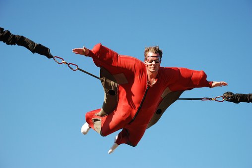 'Eindelijk een vliegtuigmaatschappij die klanten flexiber laat (om)boeken met restitutiegarantie' #zomer #vliegen #corona 1 Flying Foto's - Download gratis afbeeldingen - Pixabay