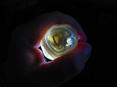 Free Water Achat Gemstone photo and picture