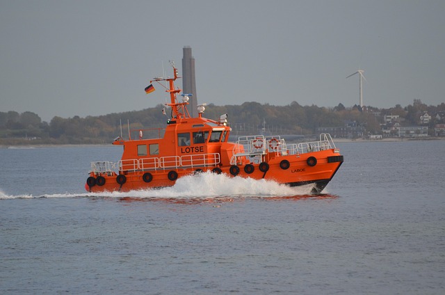 Free Kiel Strande Pilot Boat photo and picture