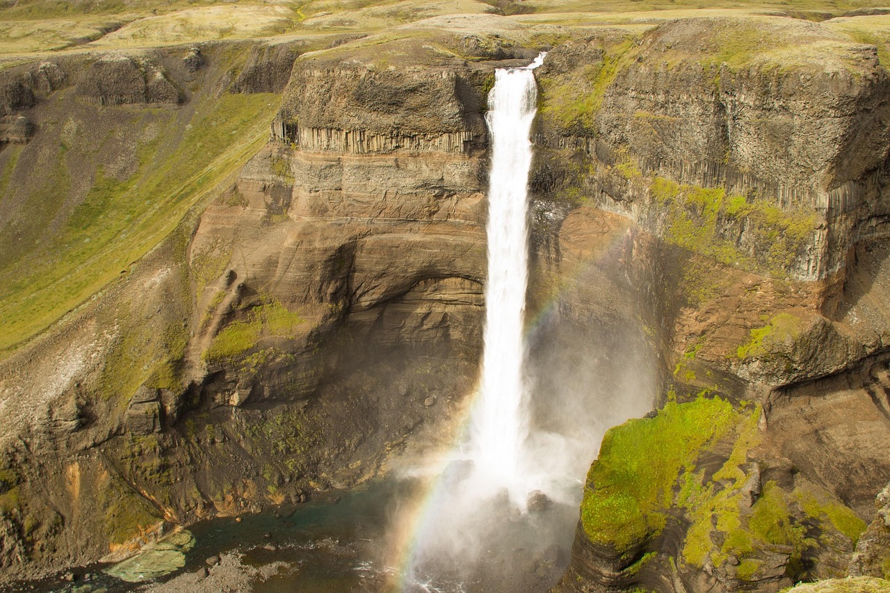 Waterfall - free online jigsaw puzzle photo