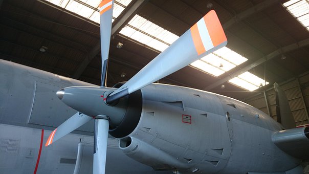 Avión, Militar, Hélice, Hangar