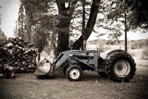 Free Tractor Country photo and picture