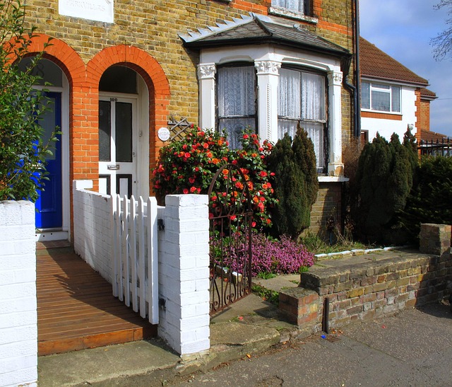 Free House England photo and picture