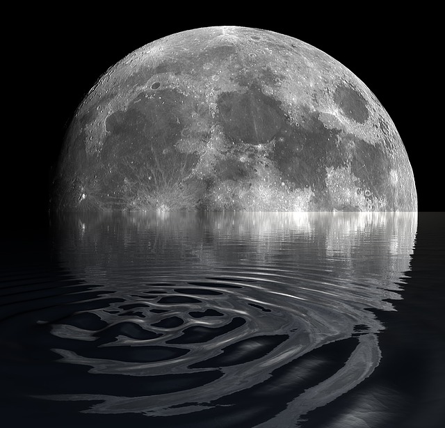 Free moon reflection water illustration