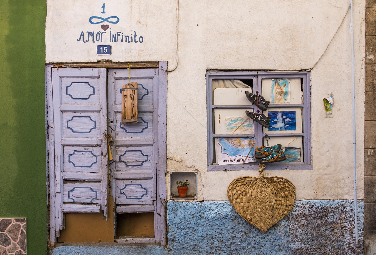 Door - free online jigsaw puzzle photo