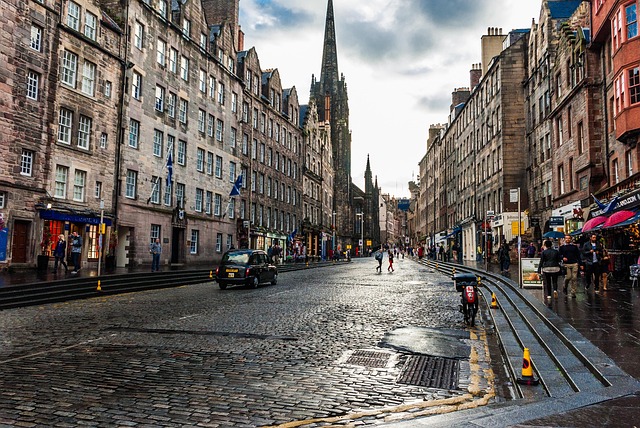 Free Edinburgh Street photo and picture