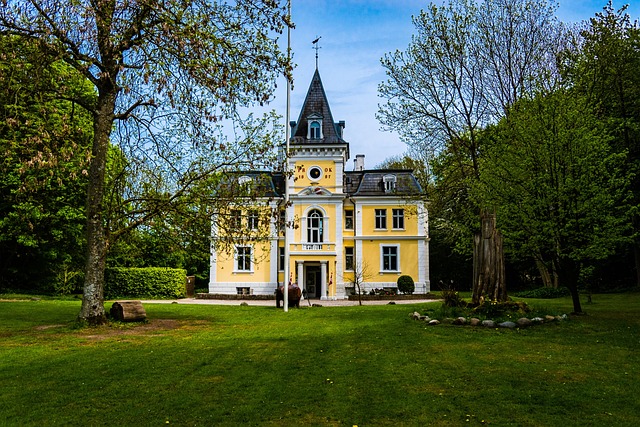 Free Mansion Park photo and picture