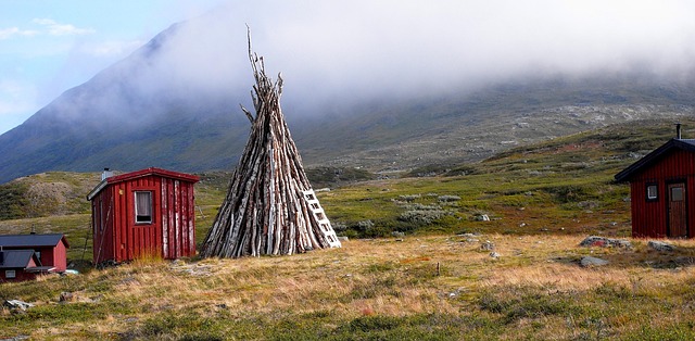 Free Back To Earth Hut photo and picture
