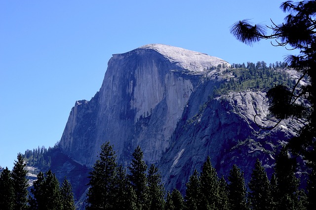 Free Yosemite Half Dome photo and picture