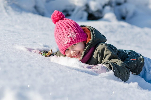 Free Winter The Little Girl photo and picture