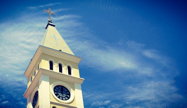 Kirche, Cruz, Frieden