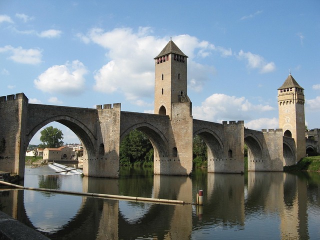 Free Bridge Valentré photo and picture