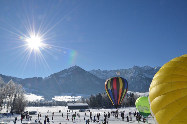 Free Winter Sun Hot Air Balloon photo and picture