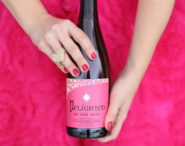 Free valentines day romance wine illustration