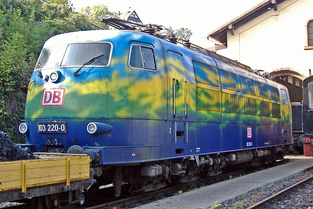 db.br103様 Db-Tourism Lok Special Paint Br103 - Free photo on Pixabay