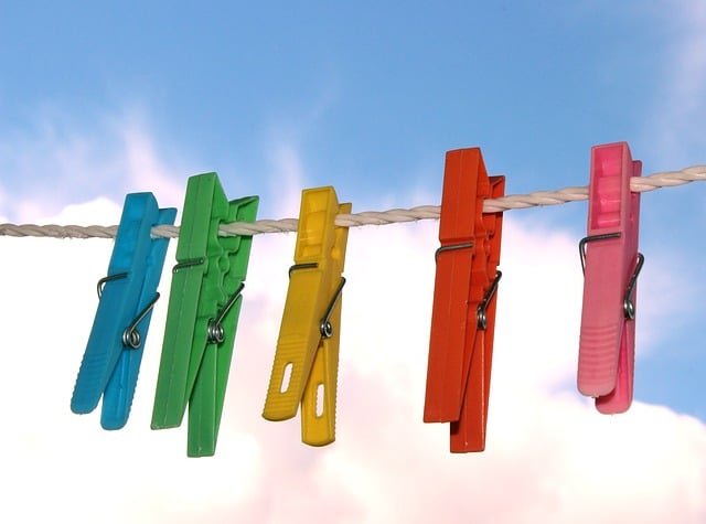 Free tweezers colors clothes line illustration