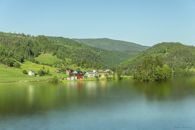 Free Norwegian Lake Darling photo and picture