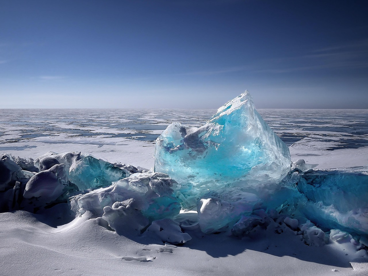 20 000 Free Ice Breakers Ice Images Pixabay