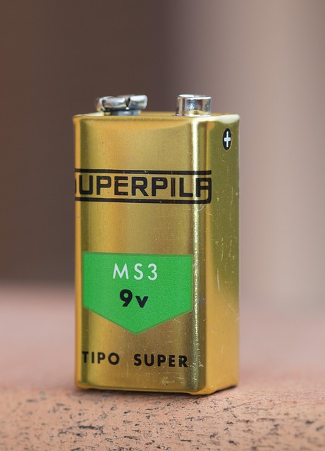 Lampe Torche Vintage Superpila Années 70 - Rouge, Fonctionnelle, Pile 3R12 4,5V