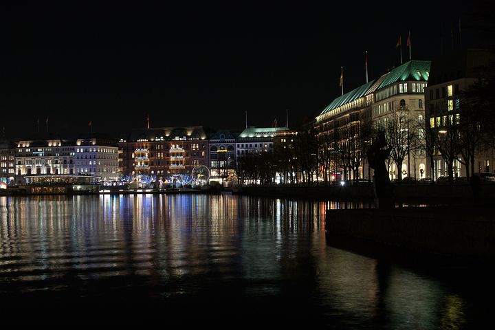 Schwarze nacht hamburg