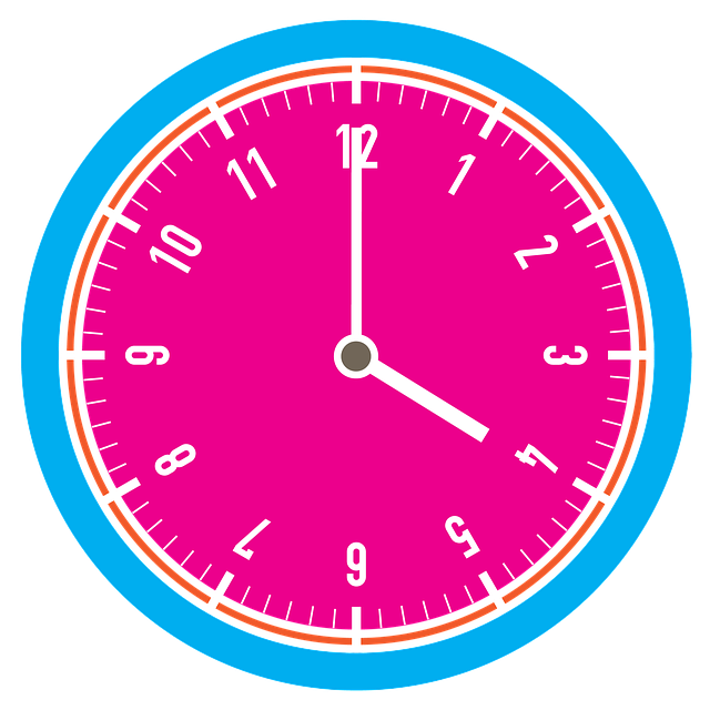 Free o'clock time rattle illustration